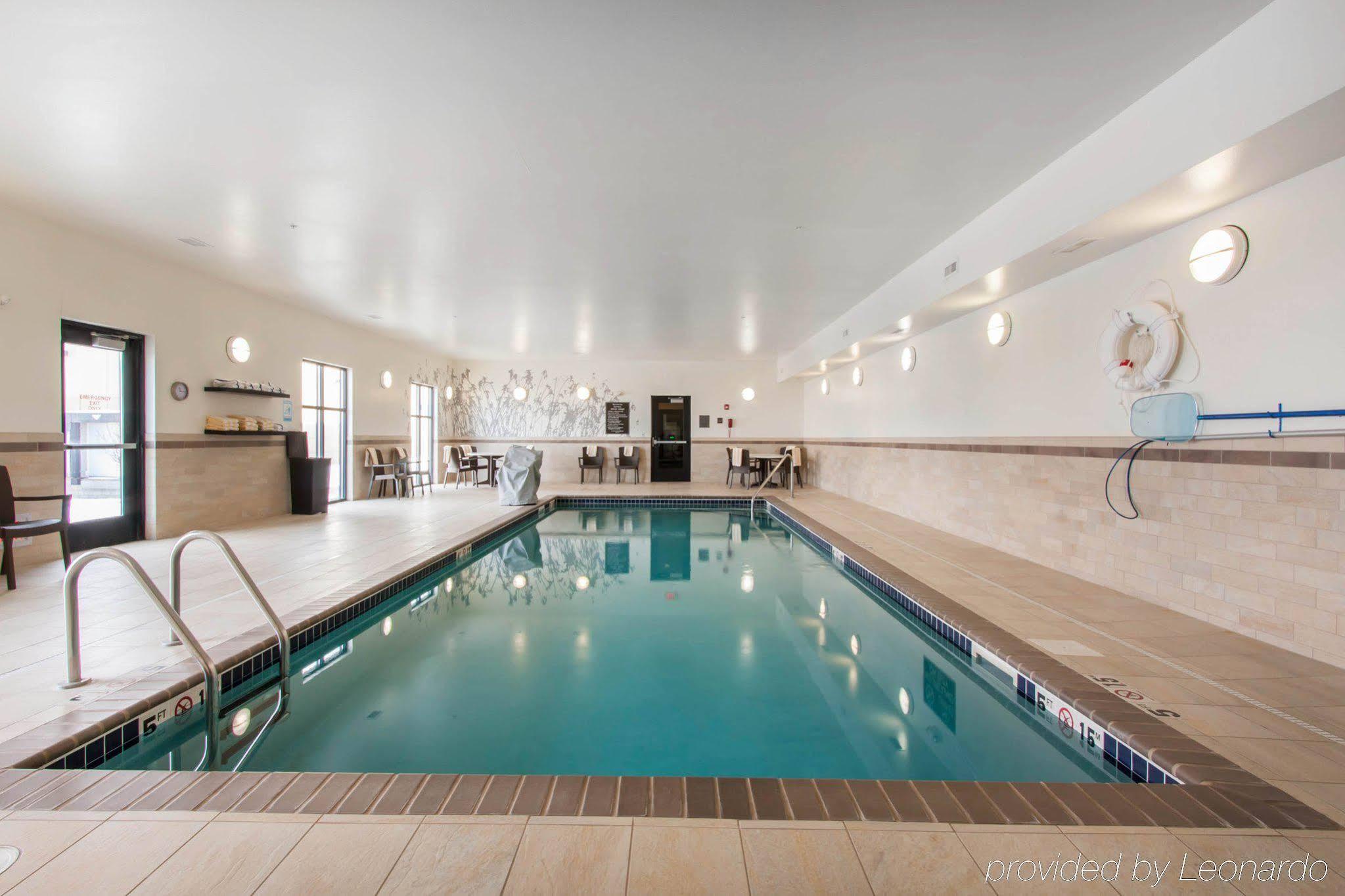 Sleep Inn & Suites Fargo Medical Center Экстерьер фото