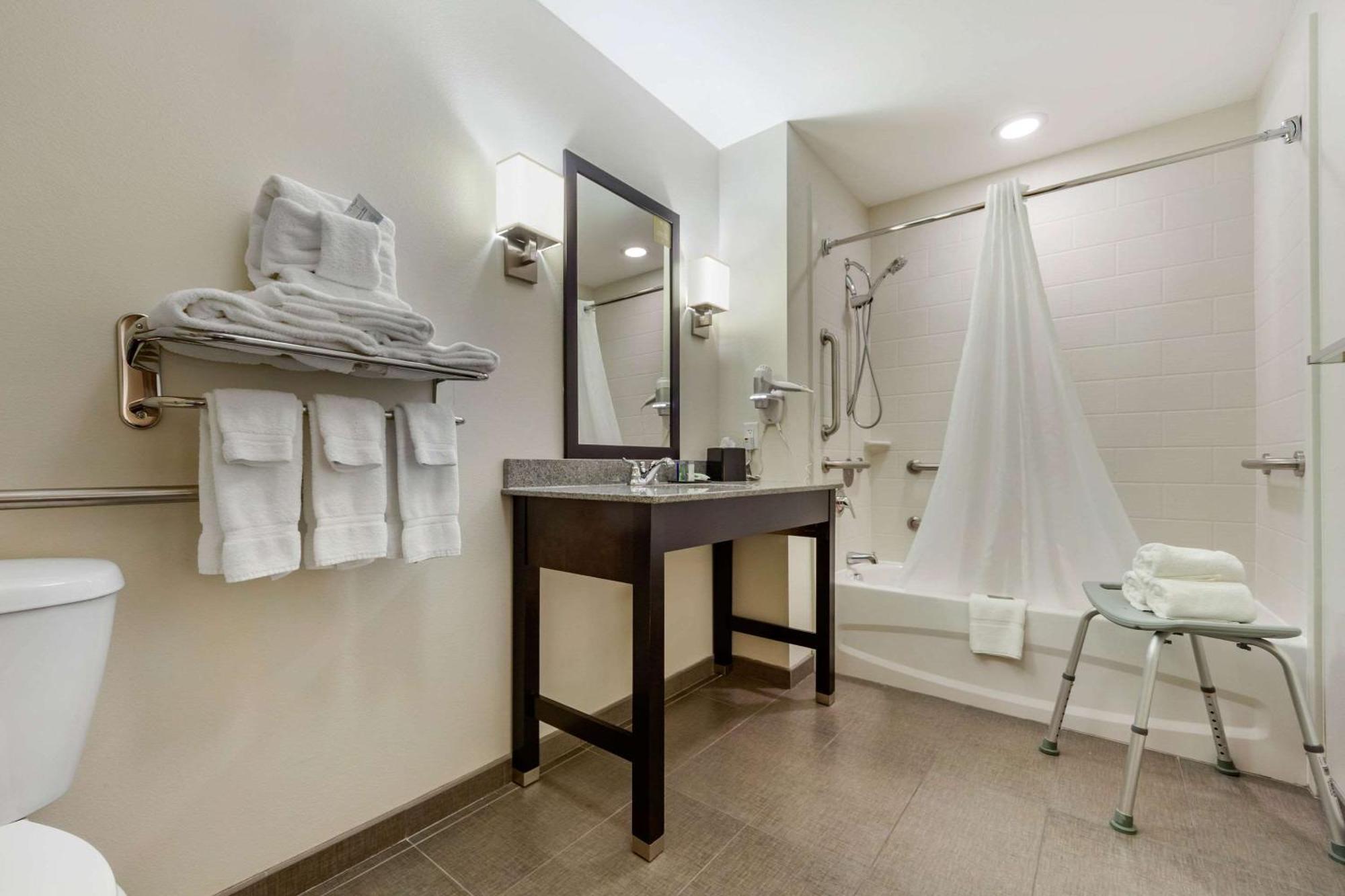Sleep Inn & Suites Fargo Medical Center Экстерьер фото