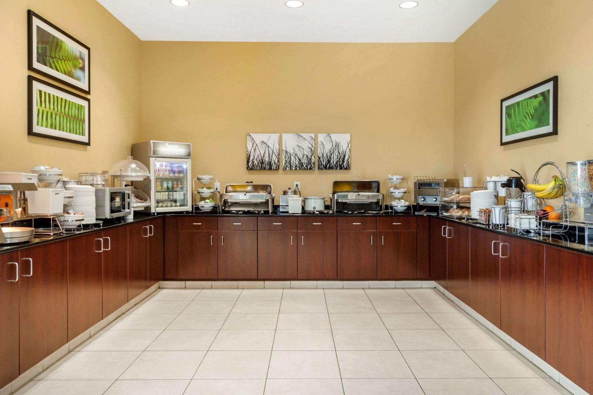 Sleep Inn & Suites Fargo Medical Center Экстерьер фото