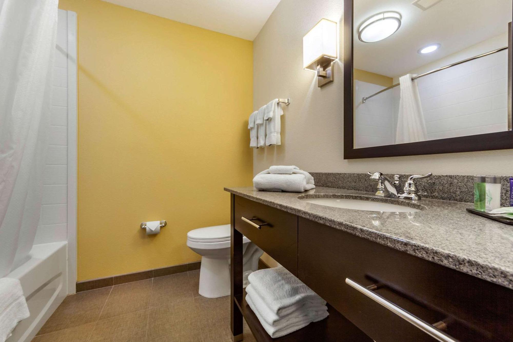 Sleep Inn & Suites Fargo Medical Center Экстерьер фото